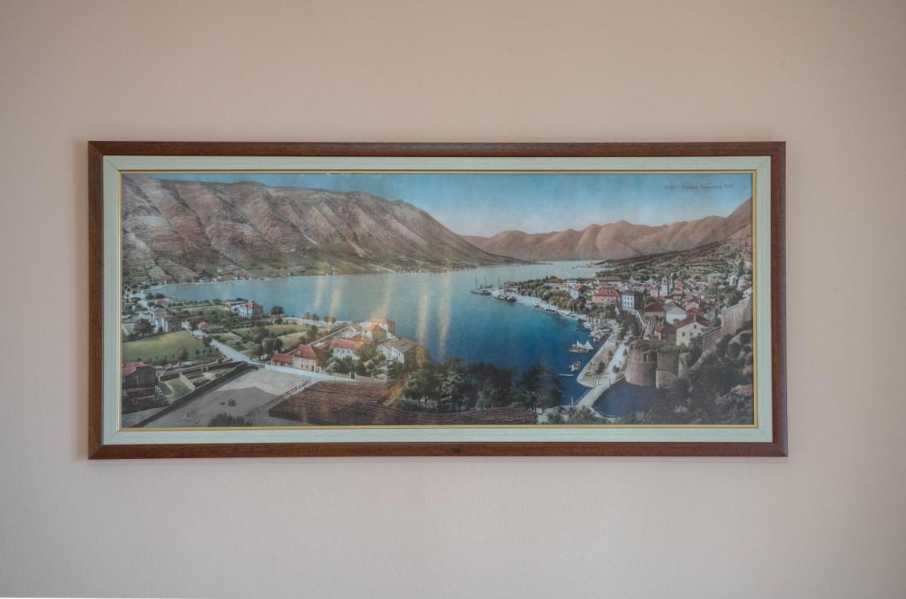 Seaside Serenity: 2-Bedroom Apartment With Boka Bay View Cattaro Esterno foto